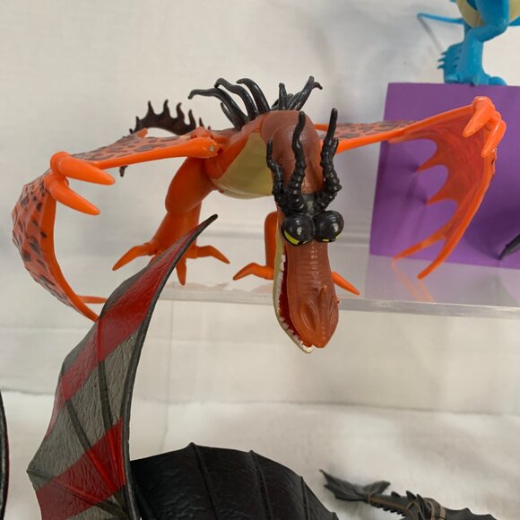 Lot of 9 How to Train Your Dragon Action Figures - Picture 4 of 14